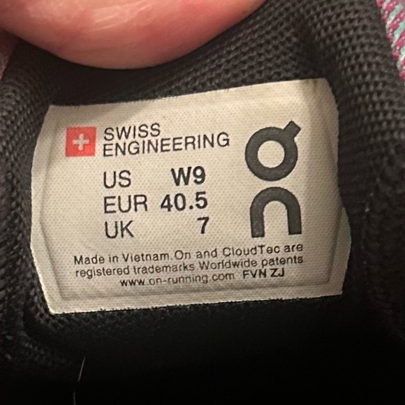 On Running Purple and Black Sneakers - Picture 8 of 8